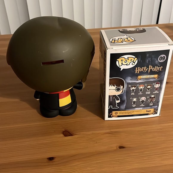 Funko Harry Potter Figure with Red and Yellow Scarf - Picture 3 of 6